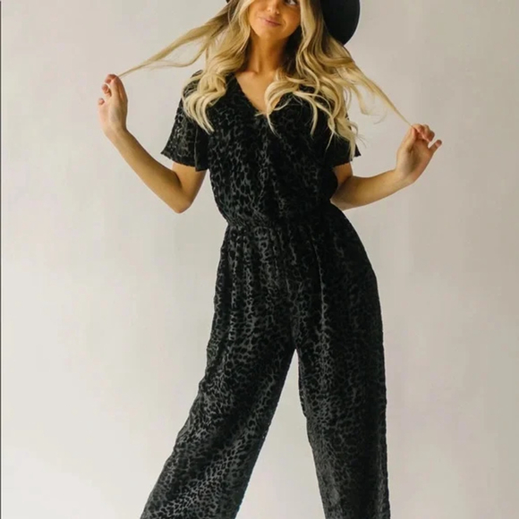 Piper & Scoot Pants - NWT $96 PIPER & SCOOT Black Velvet BURNOUT Leopard Print Jumpsuit WOMENS L
